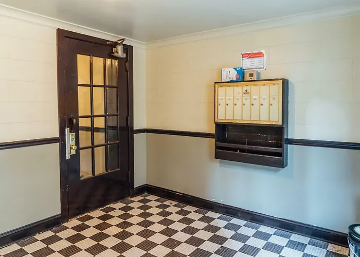 Apartment 1br Modern In The Heart Of The - Marshfield G Chicago