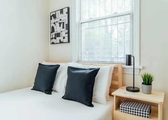Apartment 1br Modern In The Heart Of The - Marshfield G Chicago