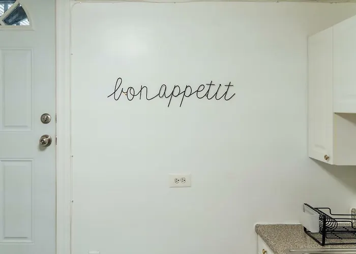 1br Modern In The Heart Of The - Marshfield G Apartment *